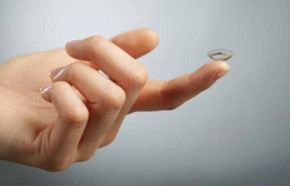 Samsung разработают контактные линзы с технологией дополненной реальности
