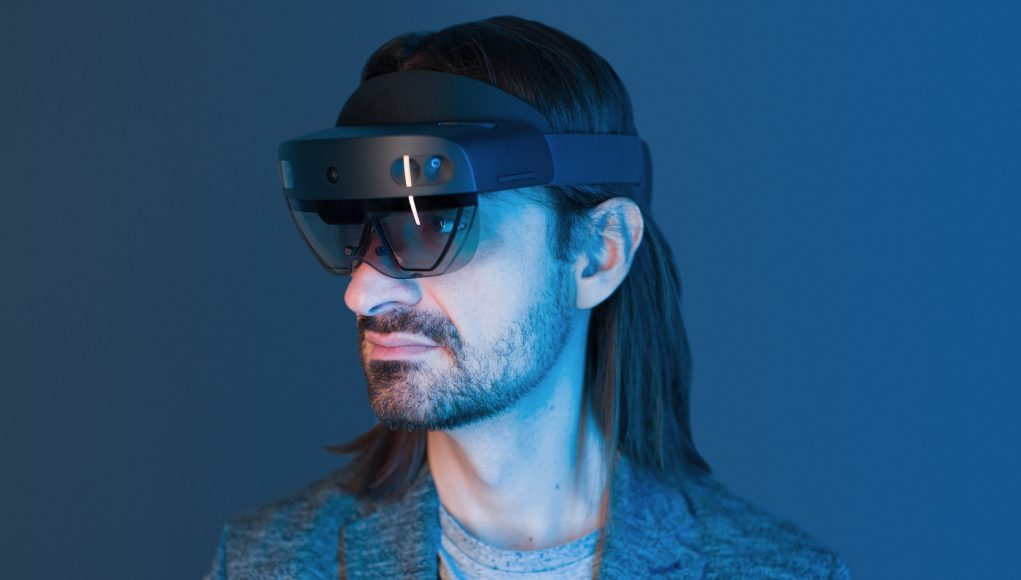 Microsoft выпускает HoloLens 2 для корпоративных клиентов