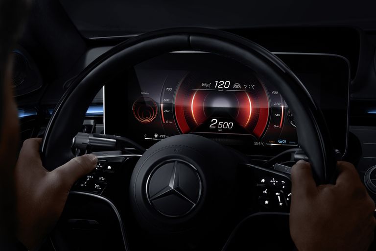 В 2021 году  Mercedes S-Class будет оснащаться AR-навигацией и 3D-трекингом