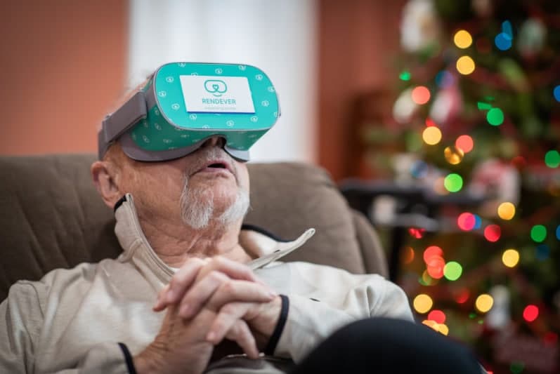 Мечта 87 летнего мужчины о походе по Гранд Каньону осуществилась благодаря виртуальной реальности