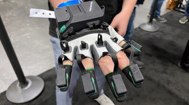 ​Перчатки последней модели Manus VR обеспечат новый уровень точности отслеживания пальцев