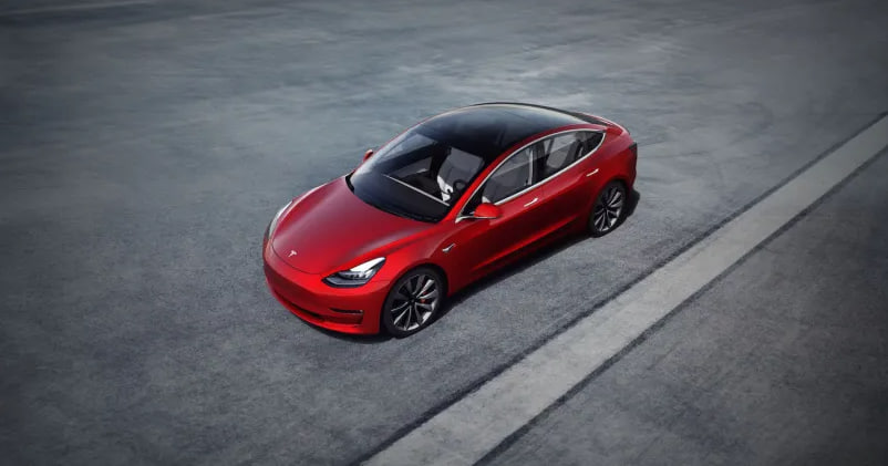 ​Технология WayRay превращает автомобиль Tesla в игровой симулятор